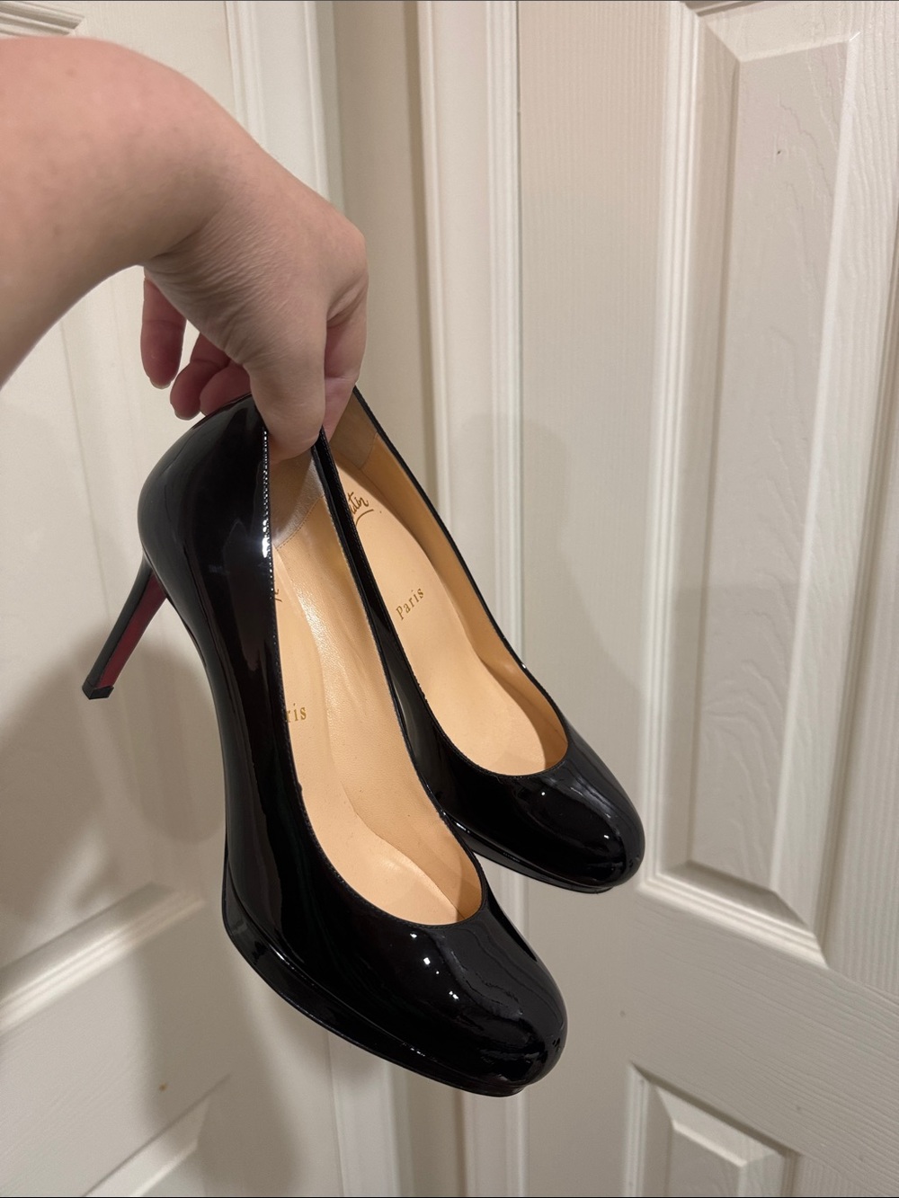 Christian Louboutin/Black Patent Round-Toe Heels/NWOT! 4” Heels/Classy! Timeless